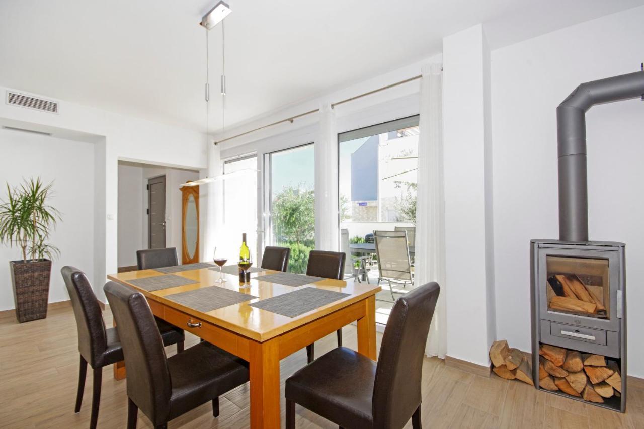Apartment Laura Privlaka  Exteriör bild