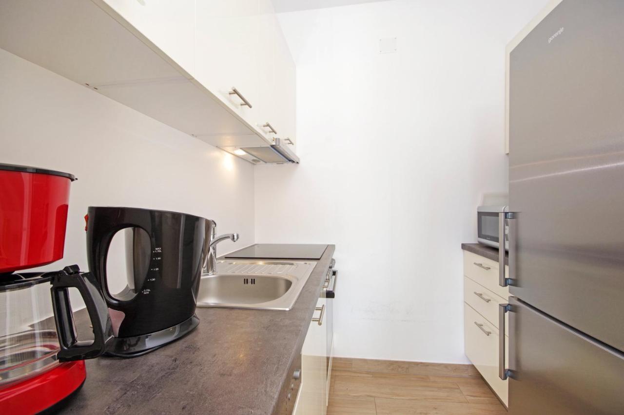 Apartment Laura Privlaka  Exteriör bild