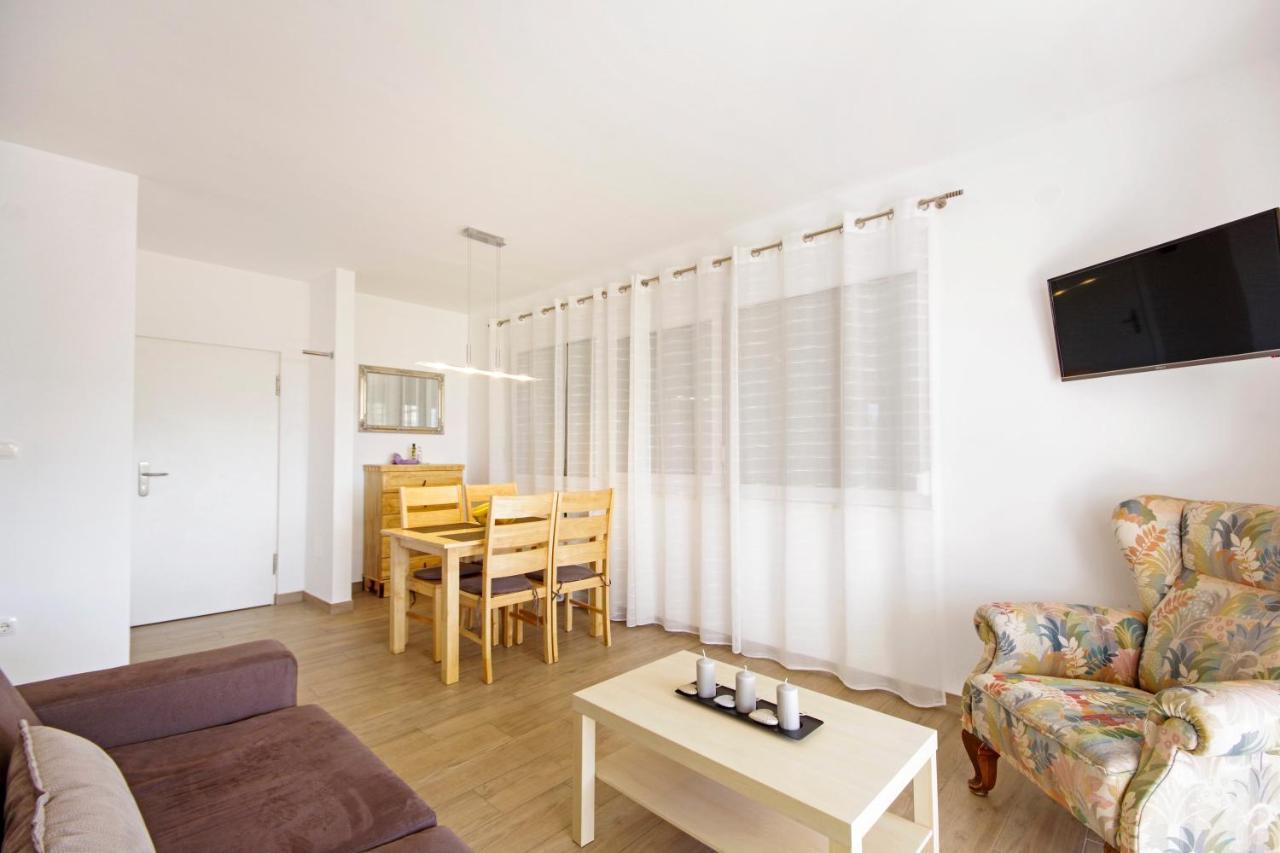 Apartment Laura Privlaka  Exteriör bild