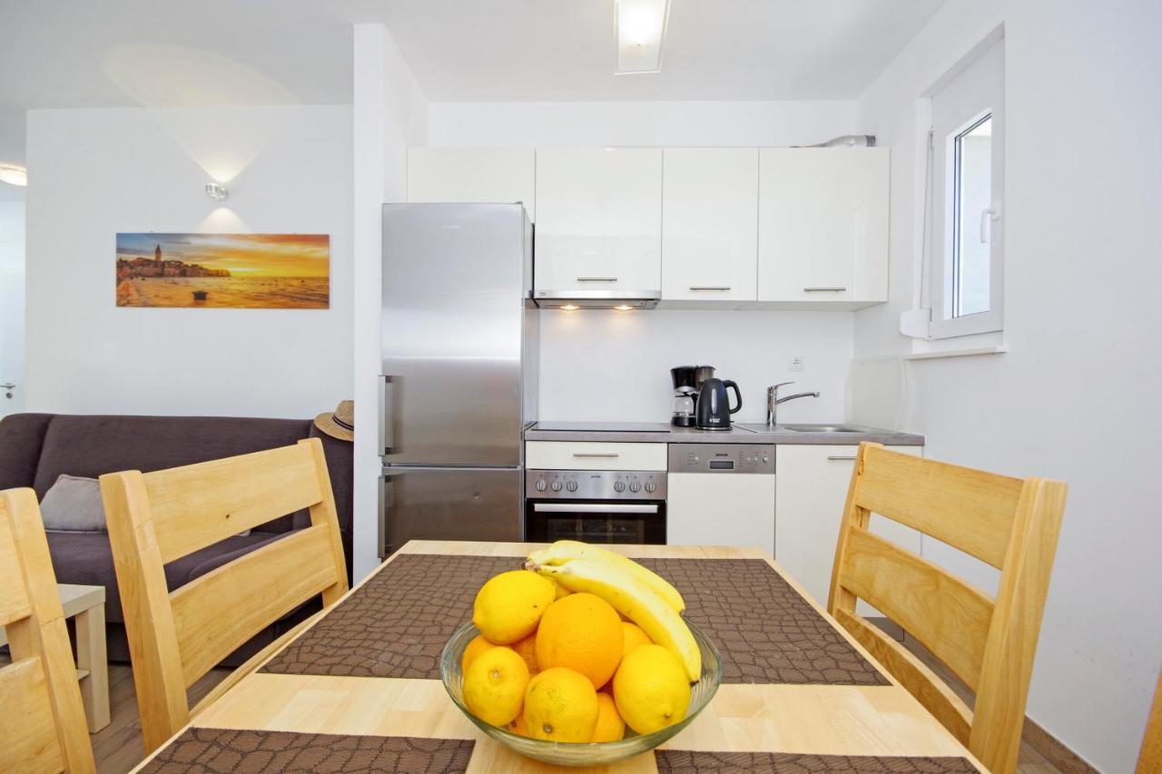 Apartment Laura Privlaka  Exteriör bild