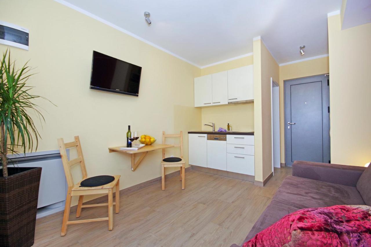 Apartment Laura Privlaka  Exteriör bild
