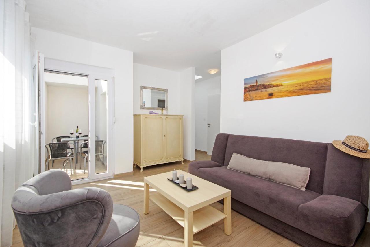 Apartment Laura Privlaka  Exteriör bild
