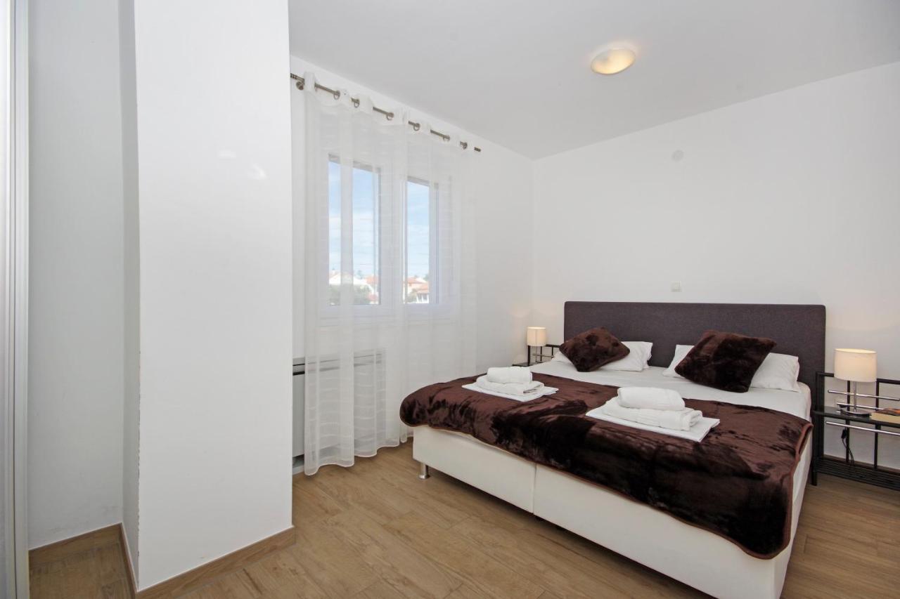 Apartment Laura Privlaka  Exteriör bild