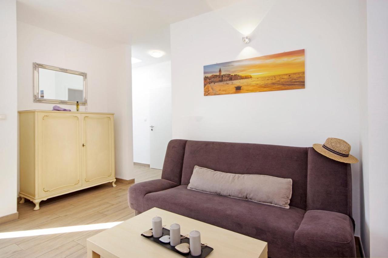 Apartment Laura Privlaka  Exteriör bild